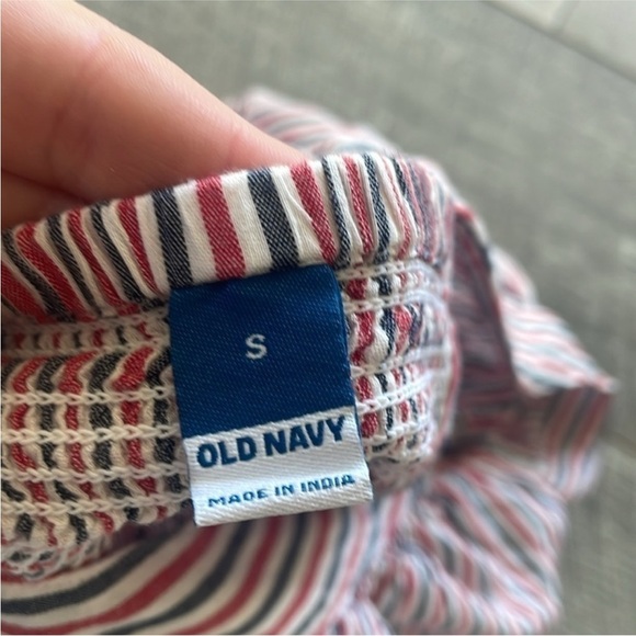Old Navy Size Small Red, White, and Blue Bohemian Style Open-Back Top. - Picture 6 of 7